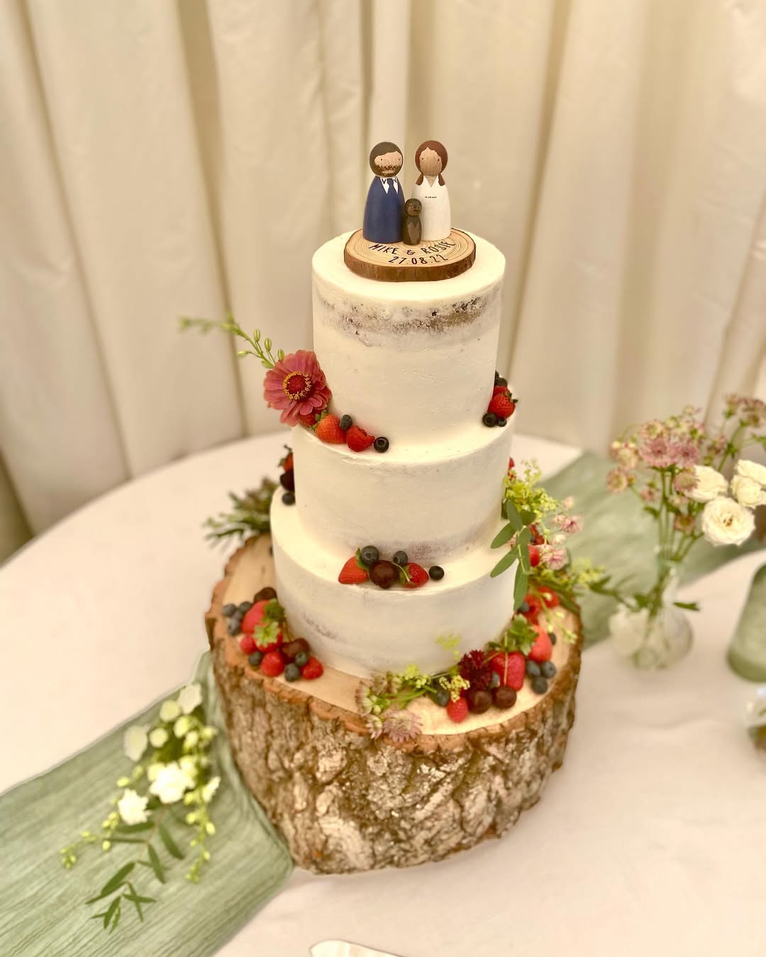 Rustic & Boho Wedding Cake Ideas