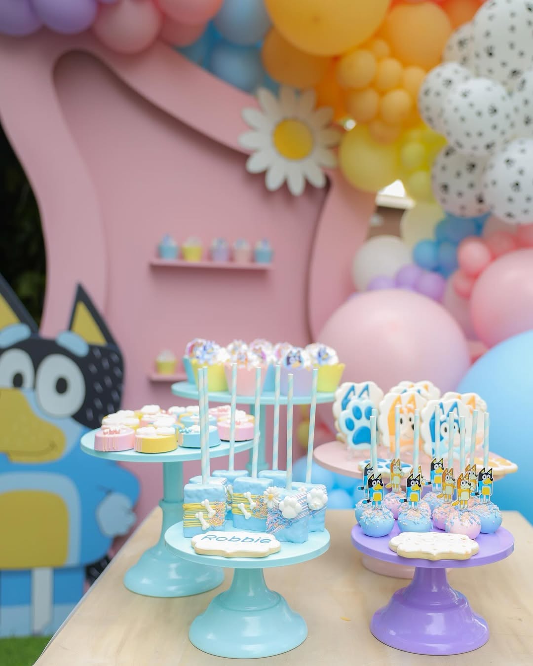 Sweet Treats & Interactive Snacks
